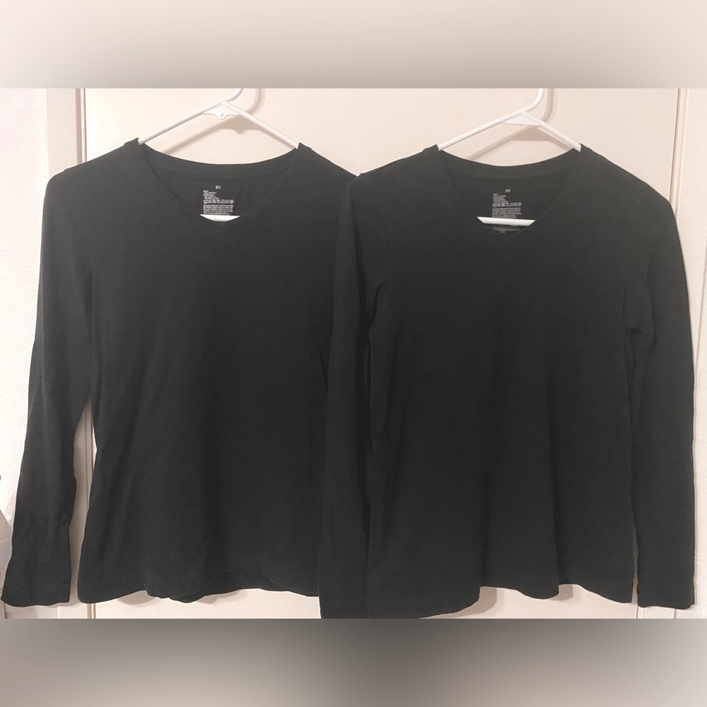 2 UNIQLO Women’s Black V-Neck Long-sleeve T-shirts